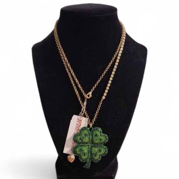 Betsey Johnson Jewelry - Betsey Johnson St. Patrick's Day 4 Leaf Clover Necklace